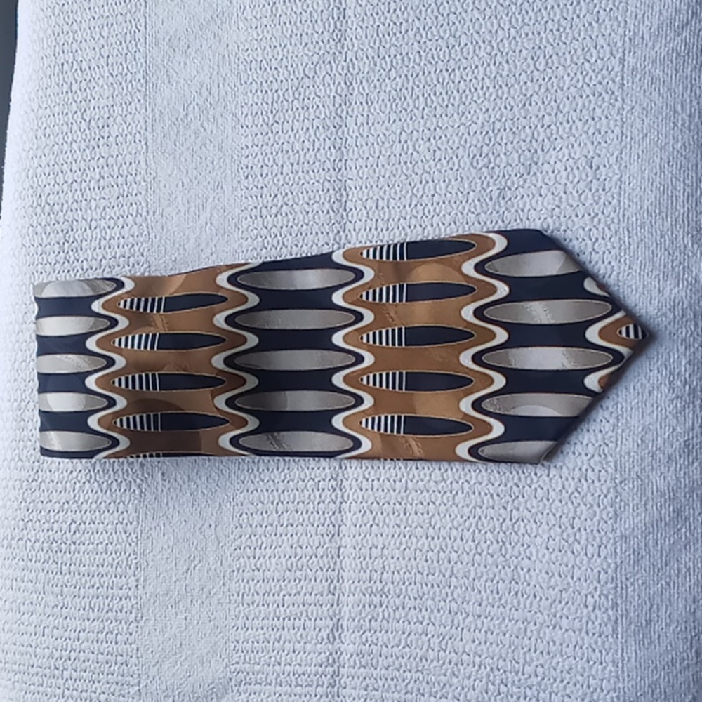 100% silk Tie